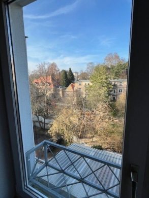 Ausblick - +++außergewöhnlich und möbliert, Dachgeschosswohnung am Jägerplatz+++