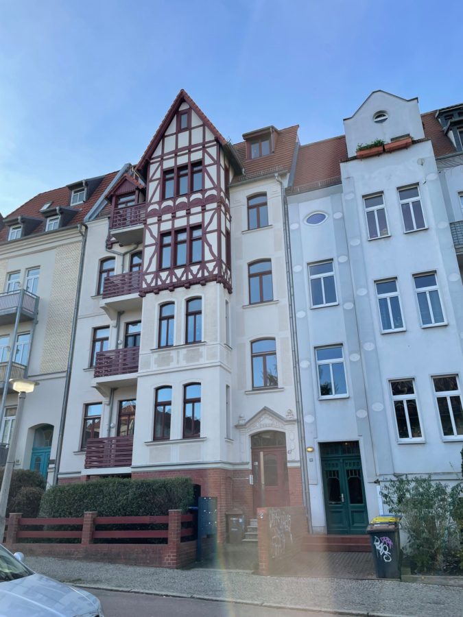 Hausansicht - +++2-Raum-Wohnung und zwei Balkone, zwischen Reileck und Zoo+++