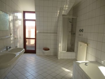 Bad - +++2-Raum-Wohnung und zwei Balkone, zwischen Reileck und Zoo+++