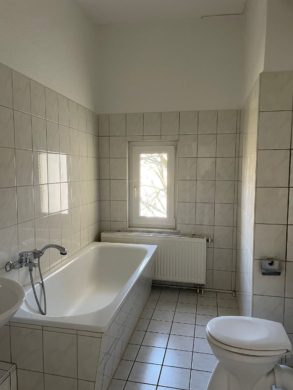 Wannenbad - +++5-Raum-Wohnung mit Balkon und Riesenwohnzimmer perfekt für WG+++