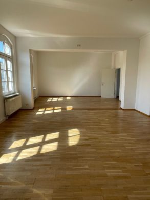 Konferenzraum - +++5-Raum-Wohnung mit Balkon und Riesenwohnzimmer perfekt für WG+++