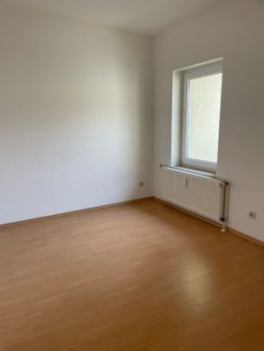 Schlafzimmer - +++2-Raum-Wohnung mit Balkon in der Torstraße+++