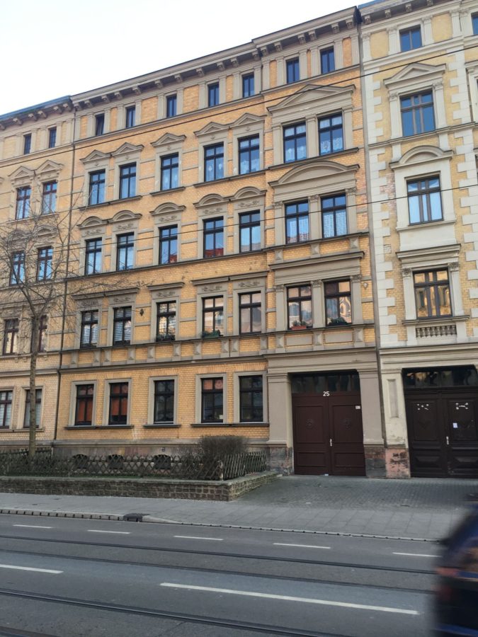 Hausansicht - +++2-Raum-Wohnung mit Balkon in der Torstraße+++