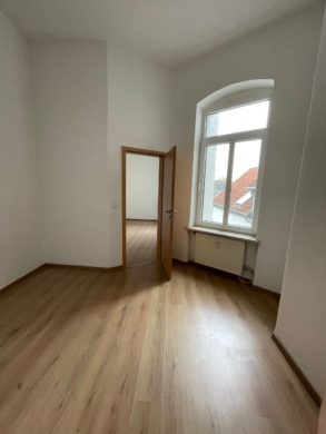 Durchgangszimmer (1) - +++Helle 3-Raum-Wohnung im Norden von Halle+++
