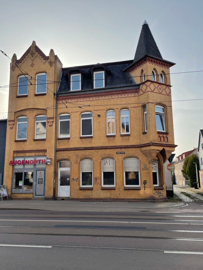 Hausansicht - +++Helle 3-Raum-Wohnung im Norden von Halle+++