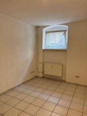 Helle Souterrain-Wohnung