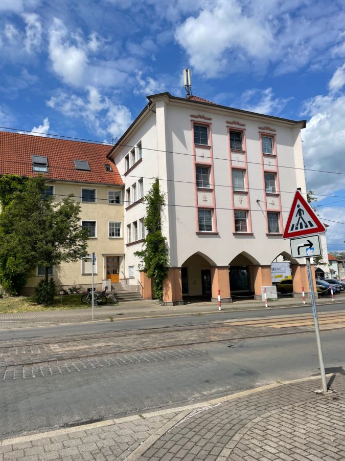 Außenansicht - +++Großzügige 3-Raum-Wohnung mit Wintergarten in Leuna+++