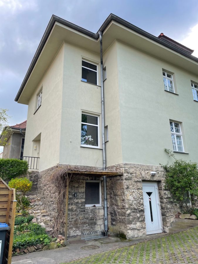 Hausansicht - +++Charmante 2-Zimmer-Wohnung in Kröllwitz+++