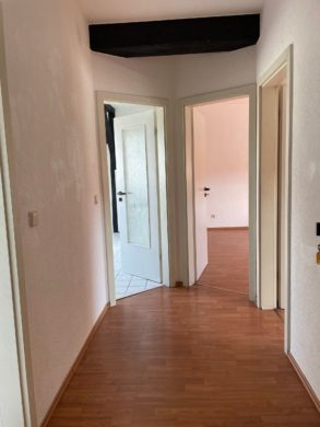 Flur - +++Charmante Dachgeschosswohnung in Leuna zu vermieten+++